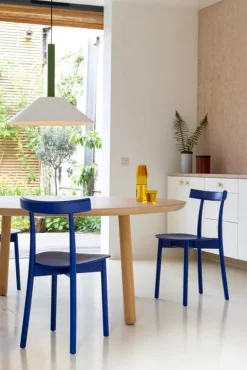 Nine Skinny stol, blåbetsad ask