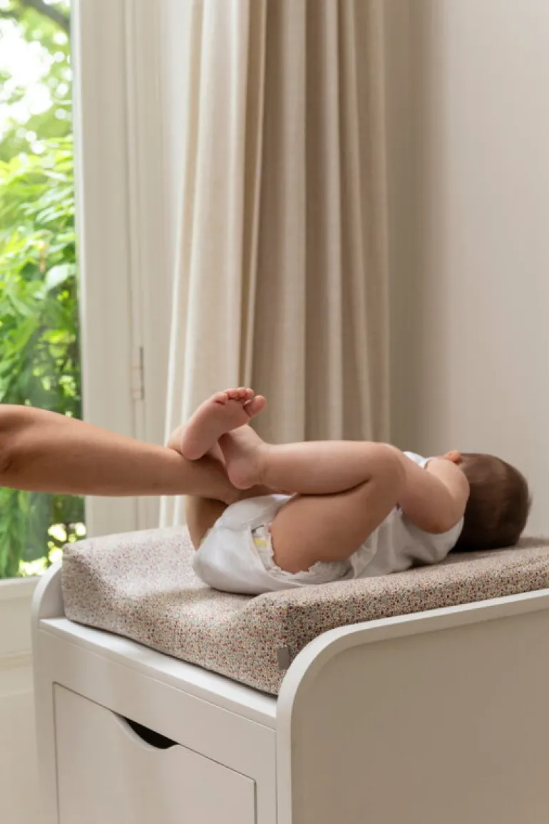 Nofred Form skötbord, vitt