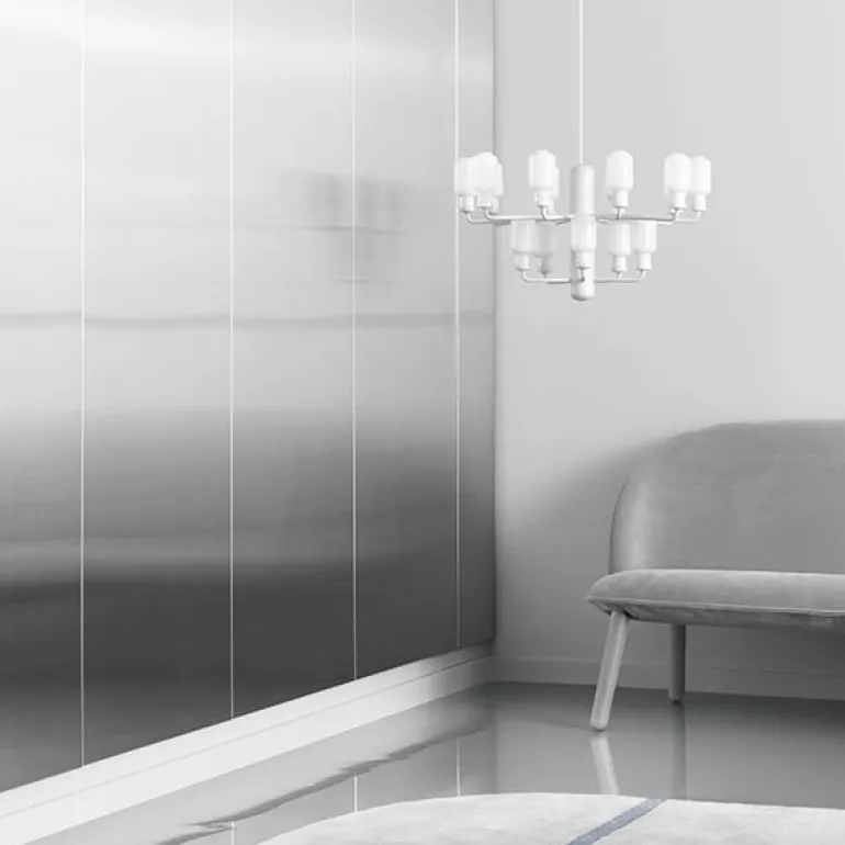 Normann Copenhagen Amp ljuskrona, liten, vit