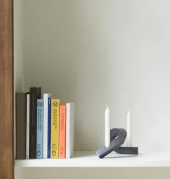 Normann Copenhagen Crooked Two, ljusstake, grå