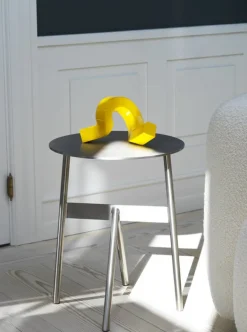 Normann Copenhagen Crooked One, ljusstake, gul