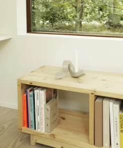 Normann Copenhagen Crooked One, ljusstake, varmgrå