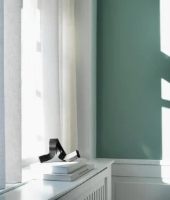 Normann Copenhagen Crooked One, ljusstake, brons