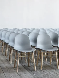 Normann Copenhagen Form stol, grå - ek