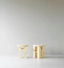 Normann Copenhagen Fyr pall, furu