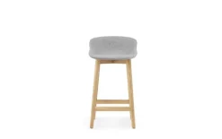 Normann Copenhagen Hyg barstol, 65 cm, ek - Synergy 16