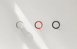 Normann Copenhagen Loop krok, medium, borstad zink