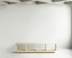 Normann Copenhagen Plank bokhylla, låg, UV-lackerad furu