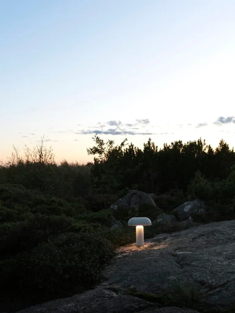 Normann Copenhagen Porta bärbar bordslampa, grå