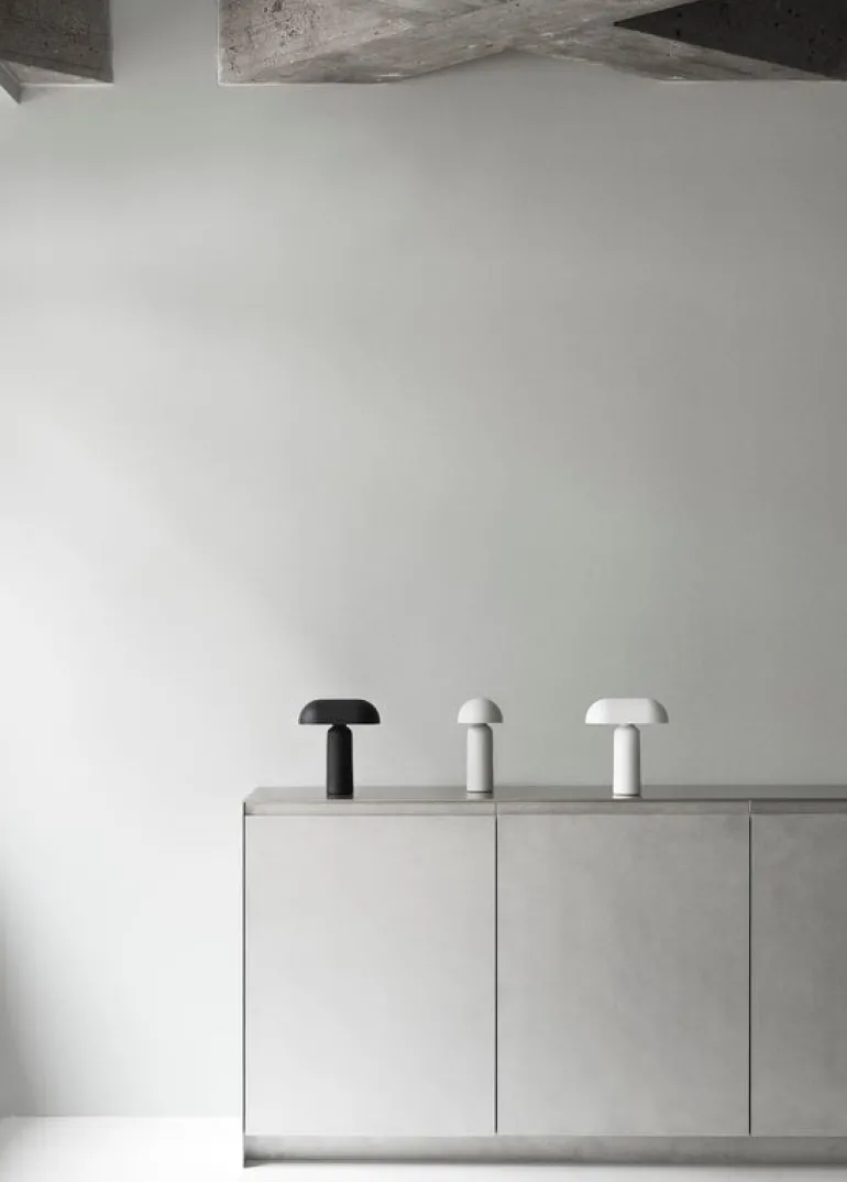Normann Copenhagen Porta bärbar bordslampa, grå