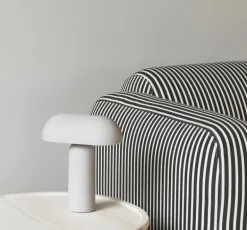 Normann Copenhagen Porta bärbar bordslampa, grå