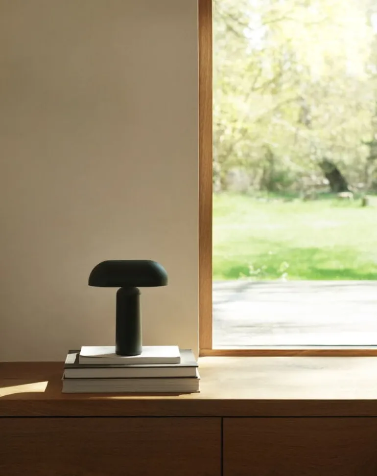 Normann Copenhagen Porta bärbar bordslampa, grön