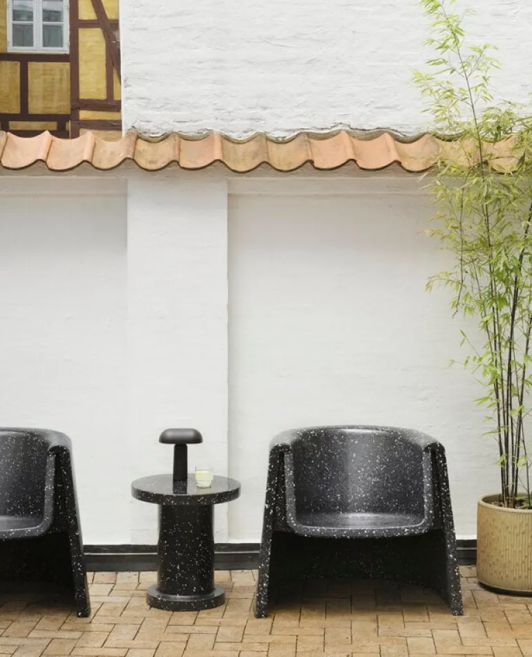 Normann Copenhagen Porta bärbar bordslampa, svart