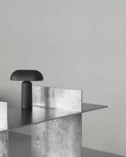 Normann Copenhagen Porta bärbar bordslampa, svart