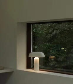 Normann Copenhagen Porta bärbar bordslampa, vit