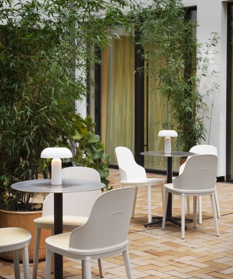 Normann Copenhagen Porta bärbar bordslampa, vit