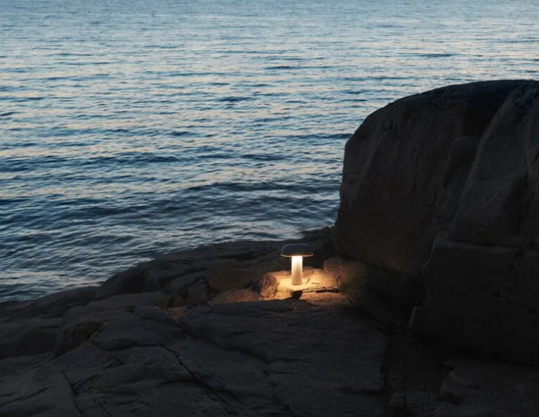 Normann Copenhagen Porta bärbar bordslampa, vit