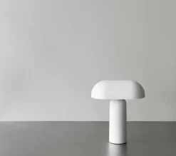 Normann Copenhagen Porta bärbar bordslampa, vit