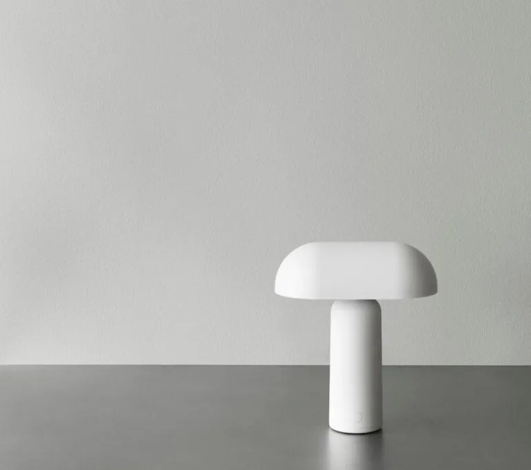 Normann Copenhagen Porta bärbar bordslampa, vit