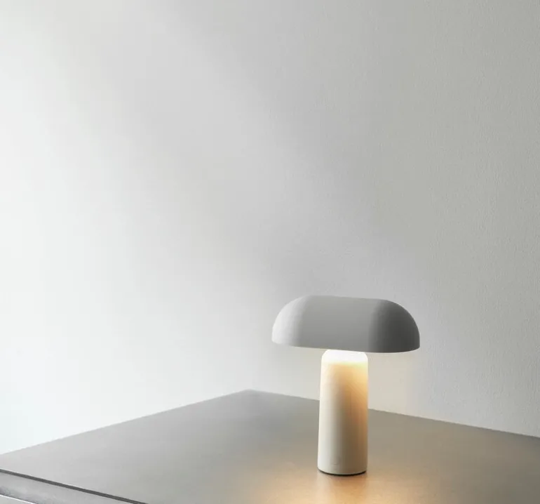 Normann Copenhagen Porta bärbar bordslampa, vit