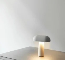Normann Copenhagen Porta bärbar bordslampa, vit