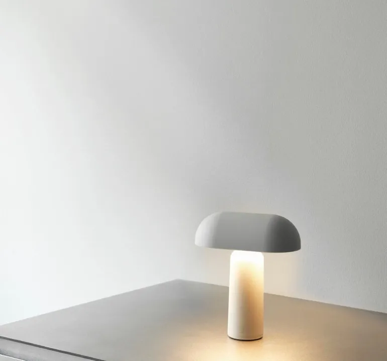 Normann Copenhagen Porta bärbar bordslampa, vit