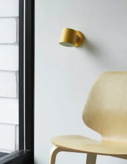 Normann Copenhagen Rise vägglampa, fast installation, gul