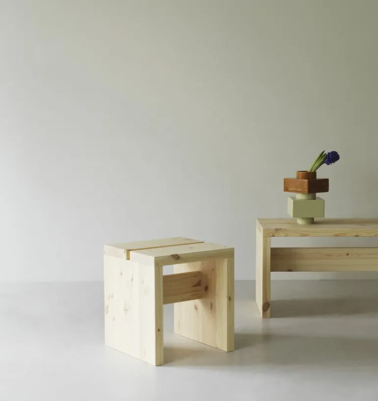 Normann Copenhagen Stretch pall, 40 cm, UV-lackerad furu