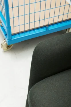 Normann Copenhagen Sum fåtölj, Synergy - svarta ben