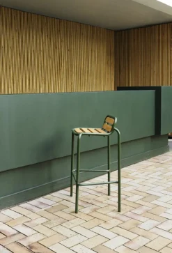 Normann Copenhagen Vig barstol, 75 cm, robiniaträ - mörkgrön