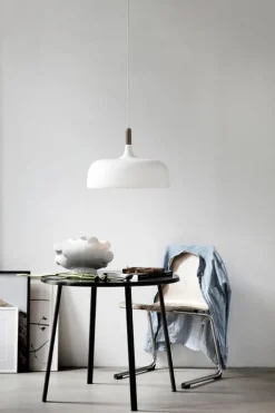 Northern Acorn taklampa, matt vit