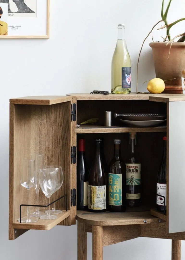 Northern Loud bar skåp, rökt ek - aluminium