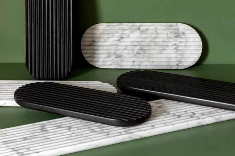 Northern Podium bräde, 40 cm, blandad vit marmor