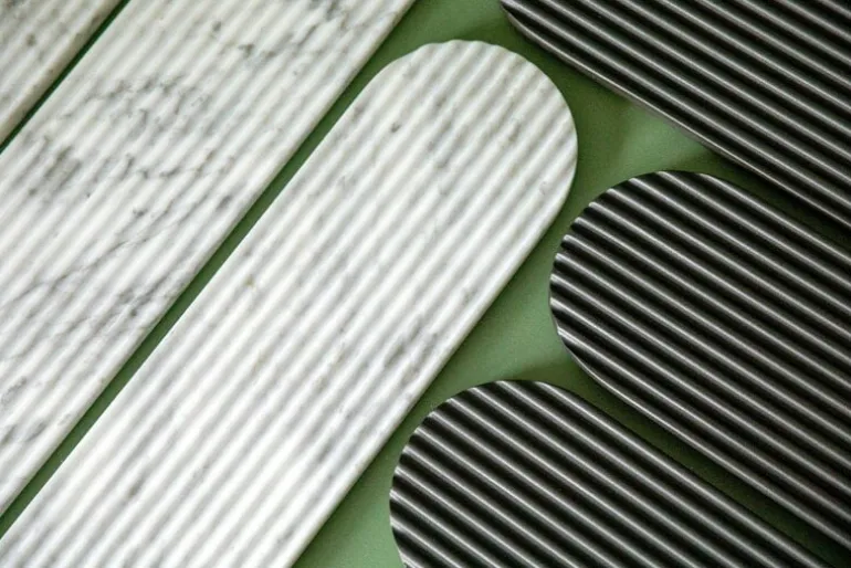 Northern Podium bräde, 65 cm, svart basalt