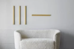 NUAD Radent hardwired vägglampa, 67 cm, mässing