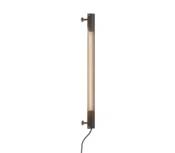 NUAD Radent vägglampa 70 cm, svart