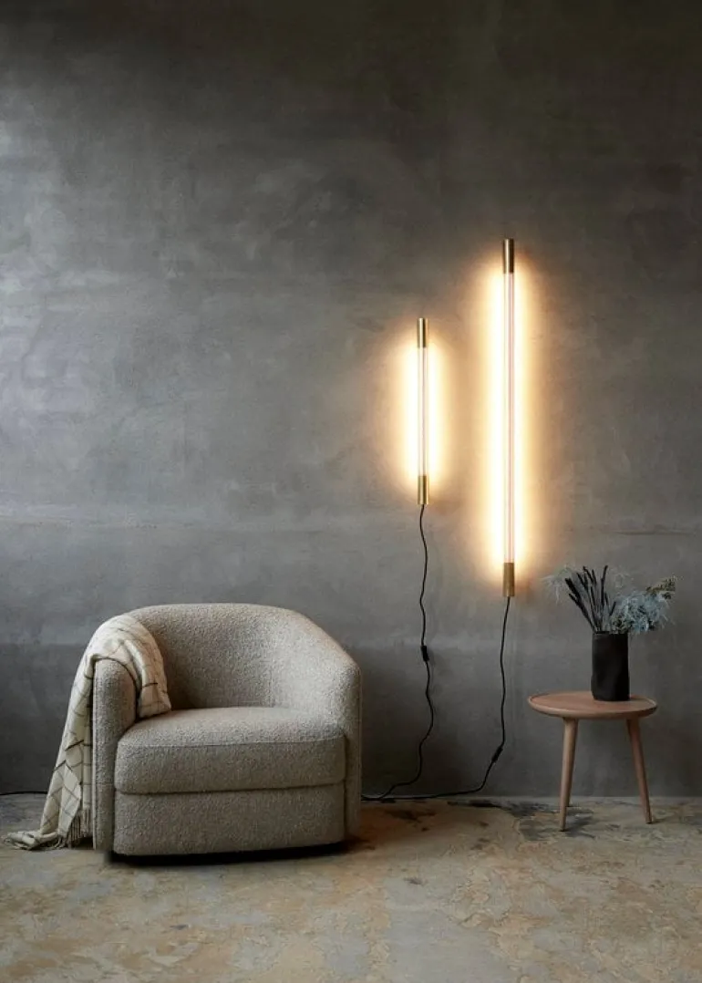 NUAD Radent vägglampa 70 cm, mässing