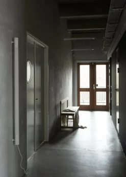 NUAD Radent vägglampa 135 cm, vit