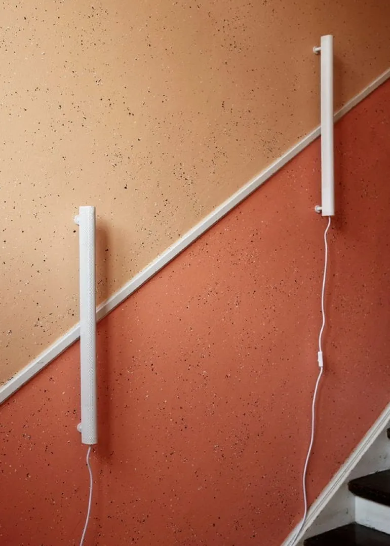 NUAD Radent vägglampa 70 cm, vit