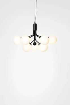 Nuura Apiales 9 pendellampa, satin black - opal white