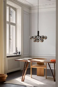 Nuura Apiales 9 pendellampa, satin black - optic smoked