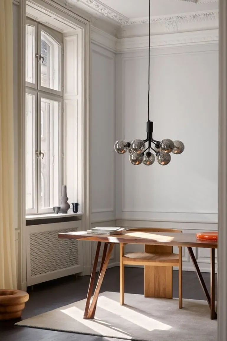 Nuura Apiales 9 pendellampa, satin black - optic smoked