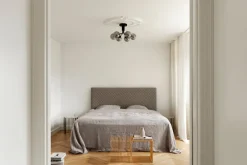 Nuura Apiales 6 taklampa, satin black - optic smoked