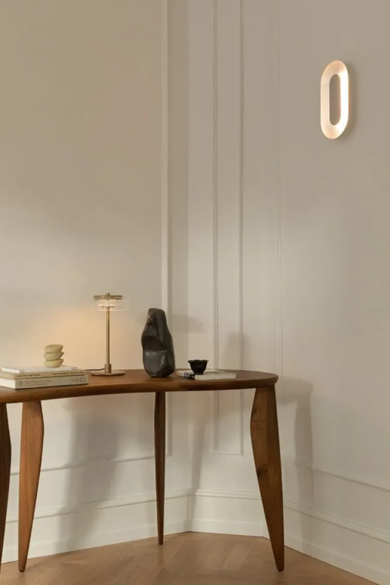 Nuura Blossi bordslampa, liten, Nordic gold - klar