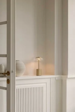 Nuura Blossi Mini bärbar bordslampa, nordisk guld - klar