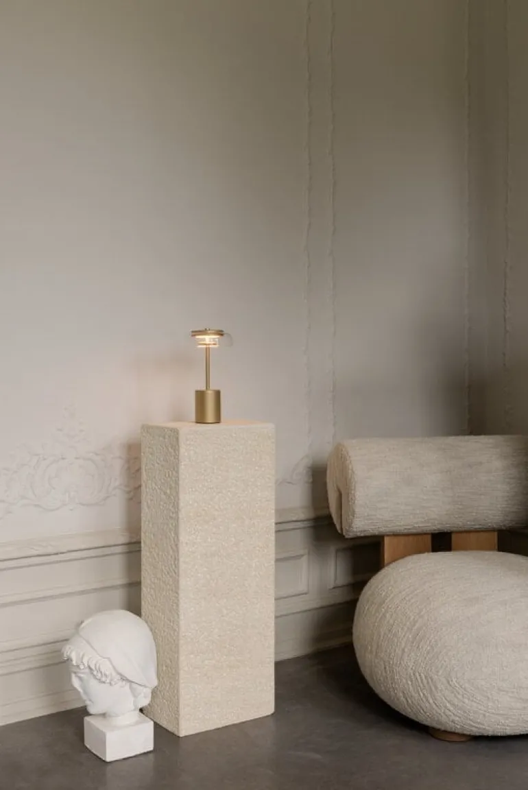 Nuura Blossi Mini bärbar bordslampa, nordisk guld - klar