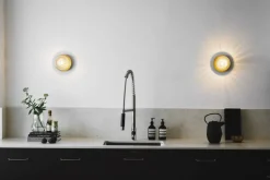 Nuura Liila 1 vägg-/taklampa, medium, guld - klar