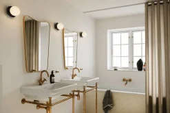 Nuura Liila 1 vägg-/taklampa, liten, svart - opal