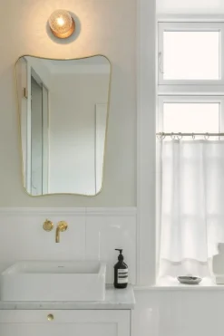 Nuura Liila 1 vägg-/taklampa, liten, mörk brons - klar optik