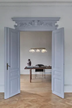 Nuura Miira 8 Circular pendellampa, mässing - ofärgad